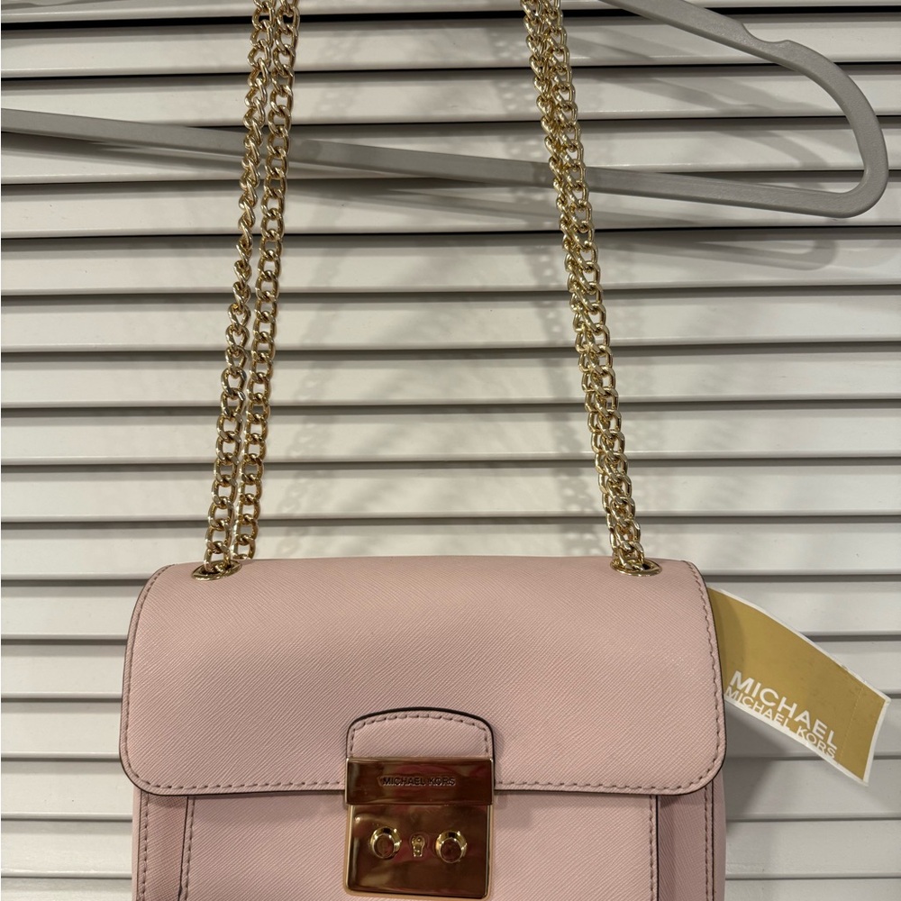 Michael Kors Pink Shoulder Bag with Gold Hardware and Chain Strap